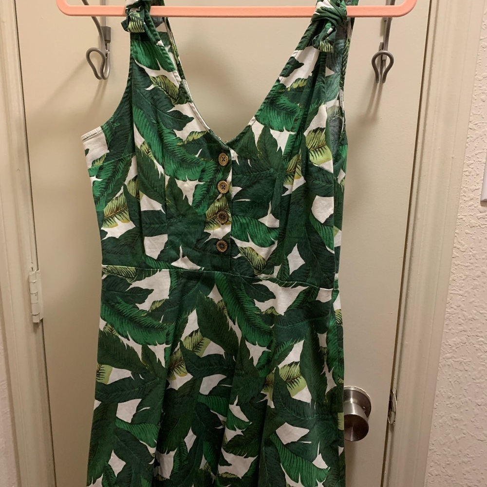 Forever 21 Green Leaf Print Dress